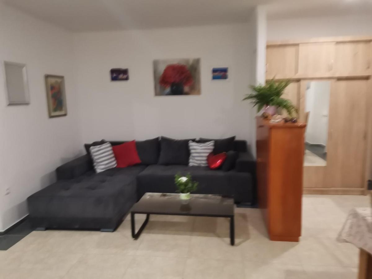 Diana Rooms And Apartment Split Exteriör bild